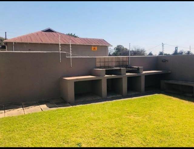 2 BEDROOM APARTMENT FOR SALE IN LAMBTON